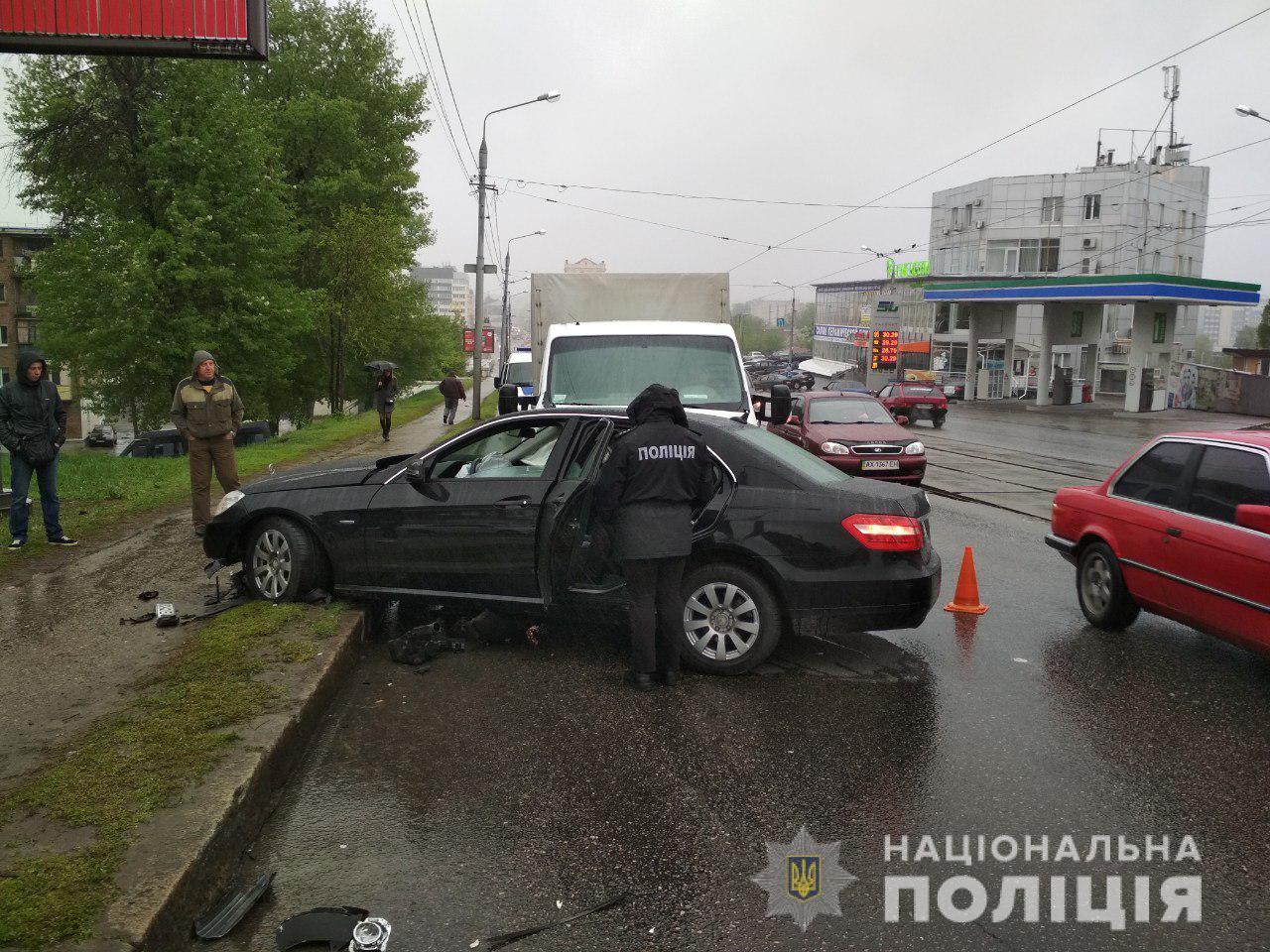 В Харькове в ДТП пострадала 14-летняя девушка (фото)