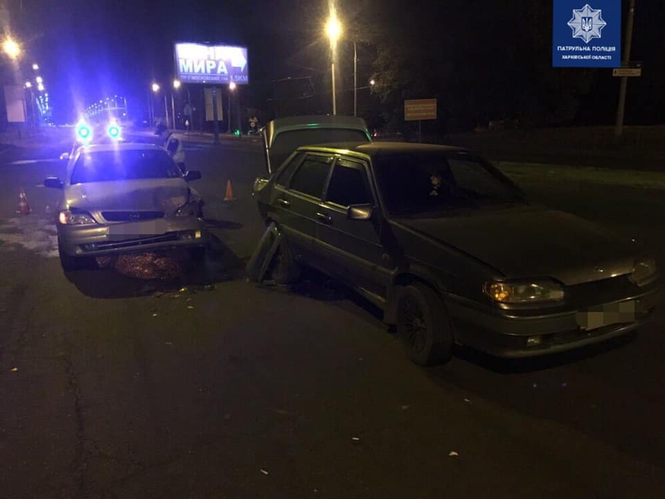 На Ландау столкнулись Opel и ВАЗ (фото)