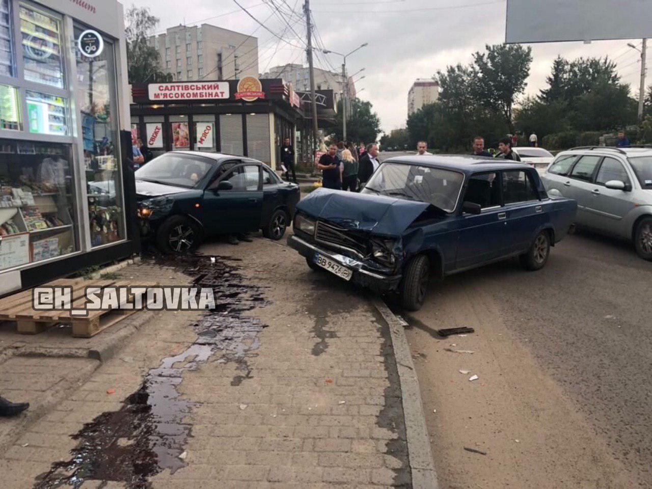 На Салтовке произошло ДТП (фото)