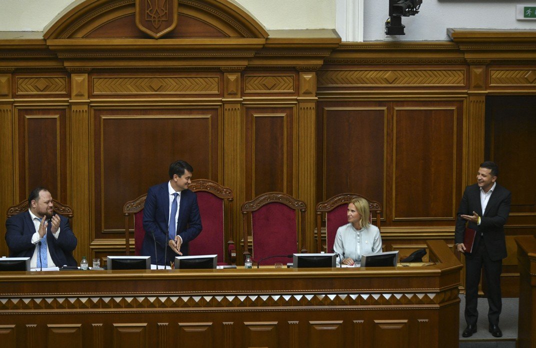 No fights: new Ukrainian Parliament starts working