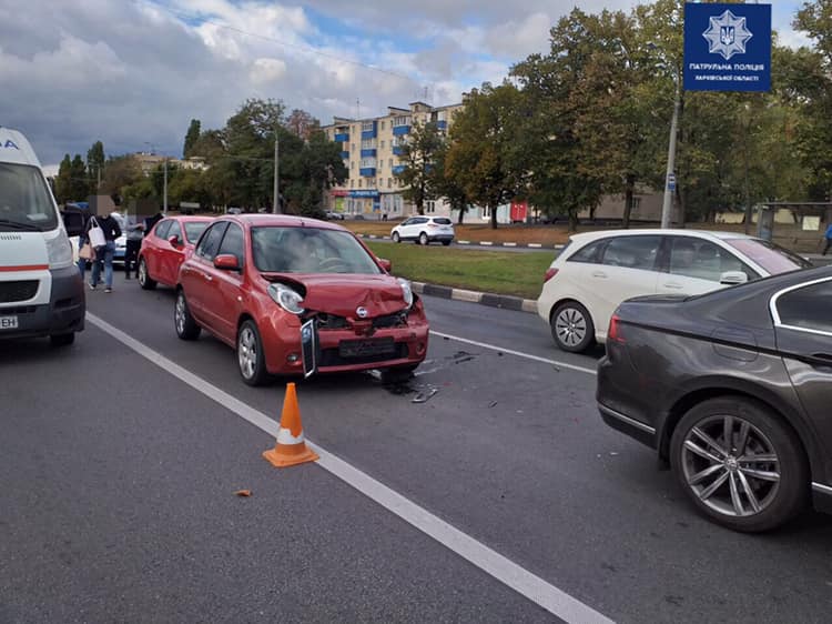 На Гагарина в тройном ДТП пострадал человек (фото)