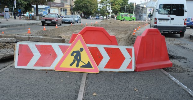 Движение на улице Полтавский Шлях ограничено (объезд)