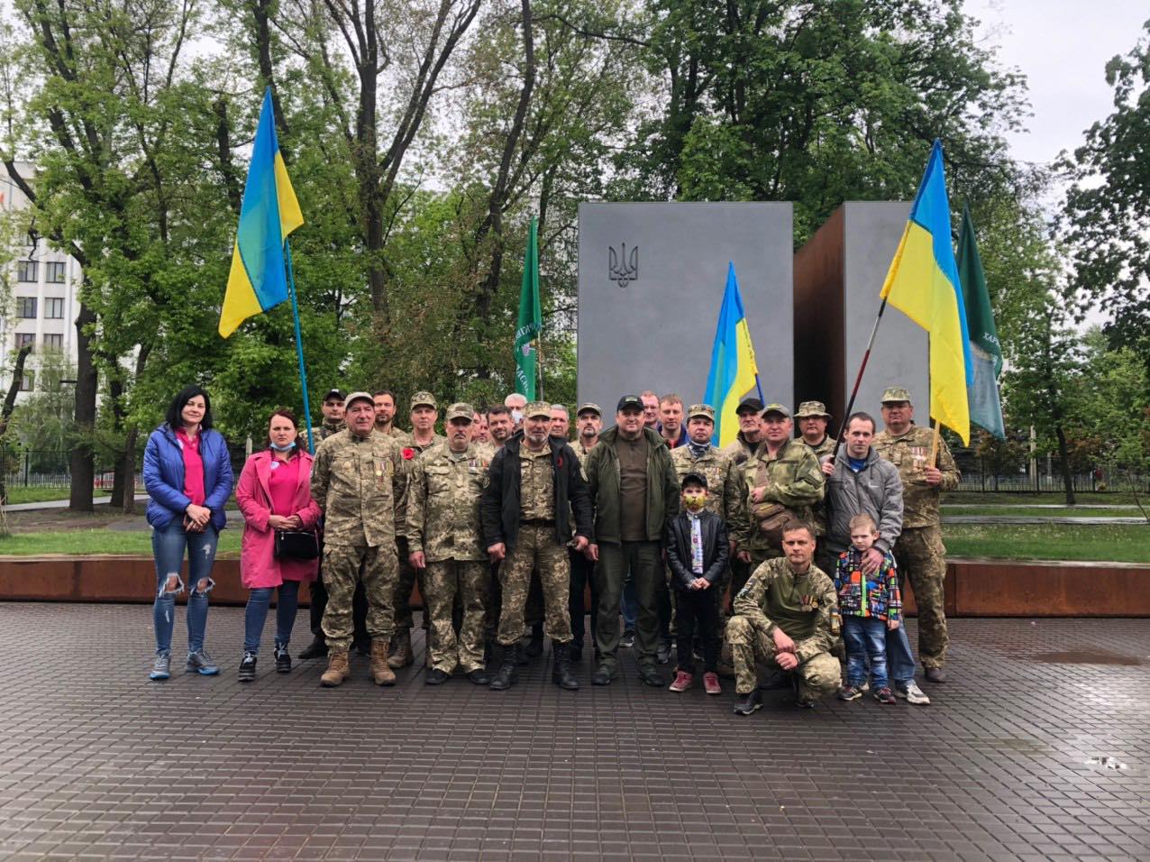 У Харкові ветерани АТО провели автопробіг до Дня Перемоги (фото, відео)