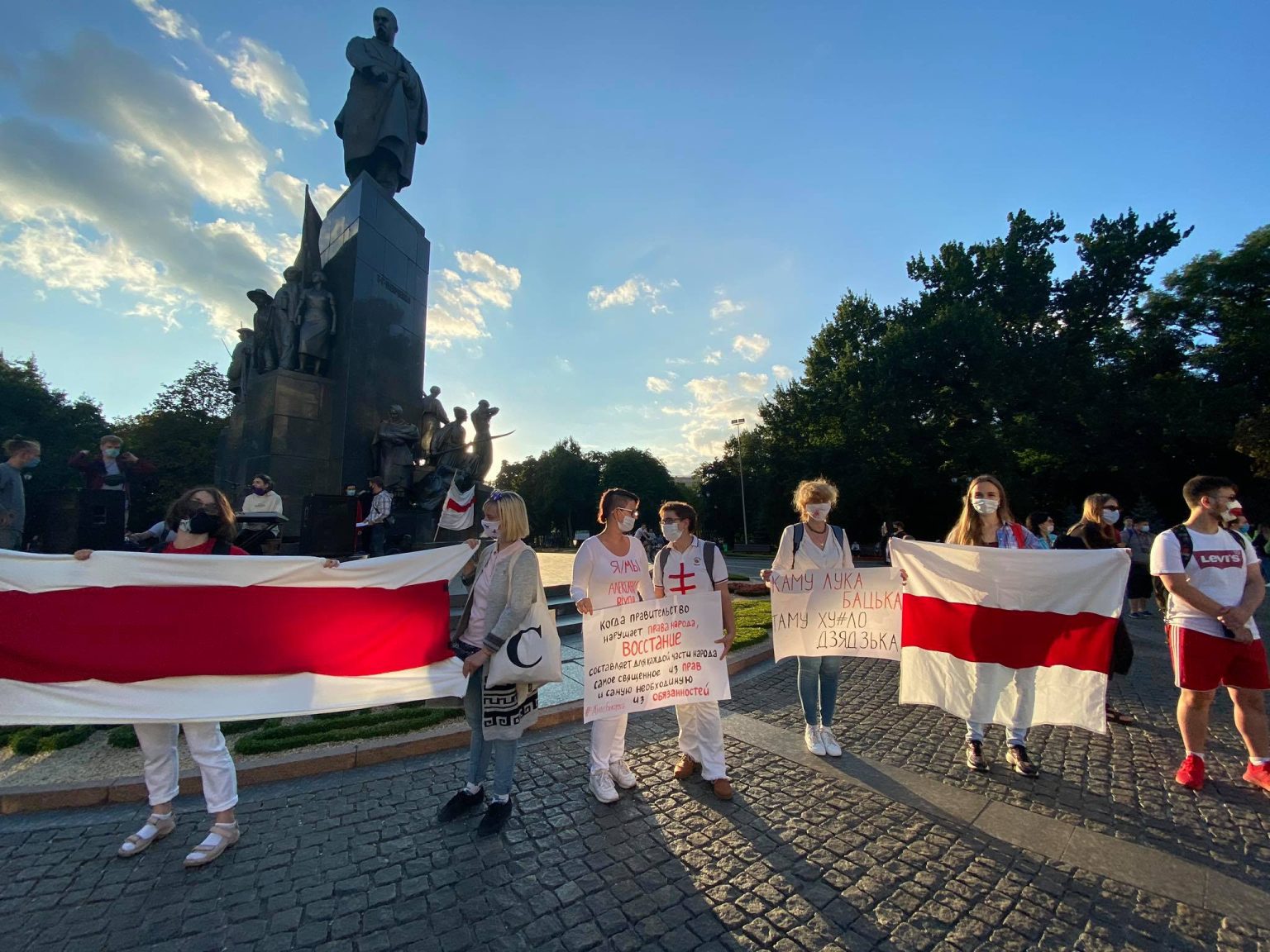 Сергій Жадан долучився до акції в центрі Харкова (фото, видео)