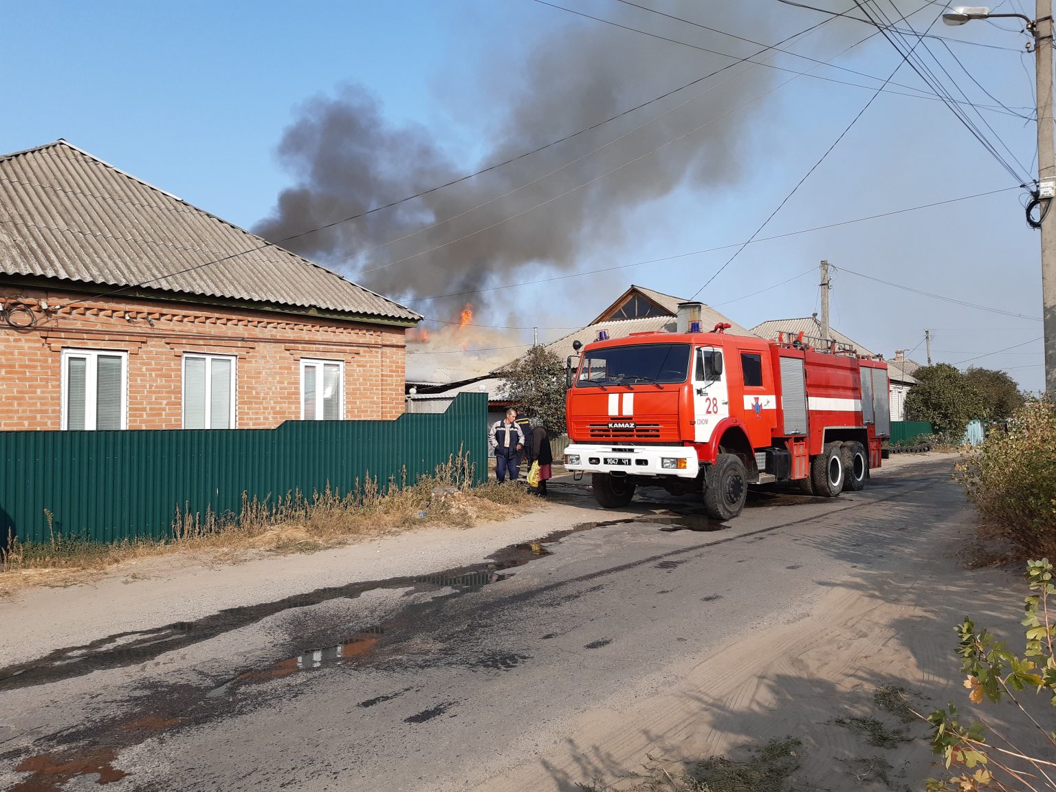 В Ізюмі сгоріло 4 автомобіля та мотоцикл