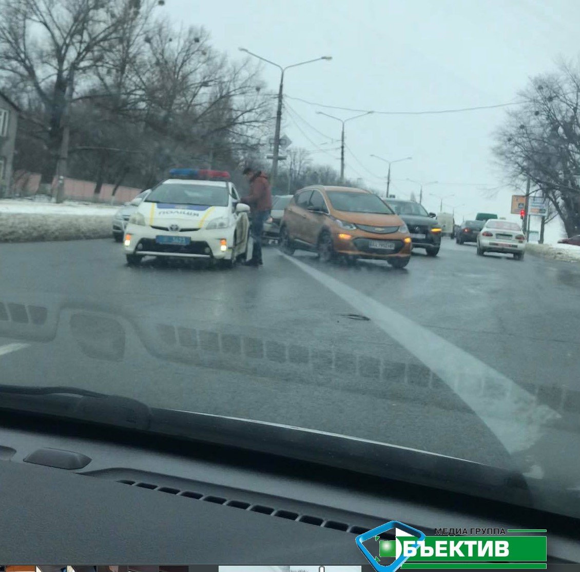 На Салтовке затруднено движение из-за ДТП (фото)