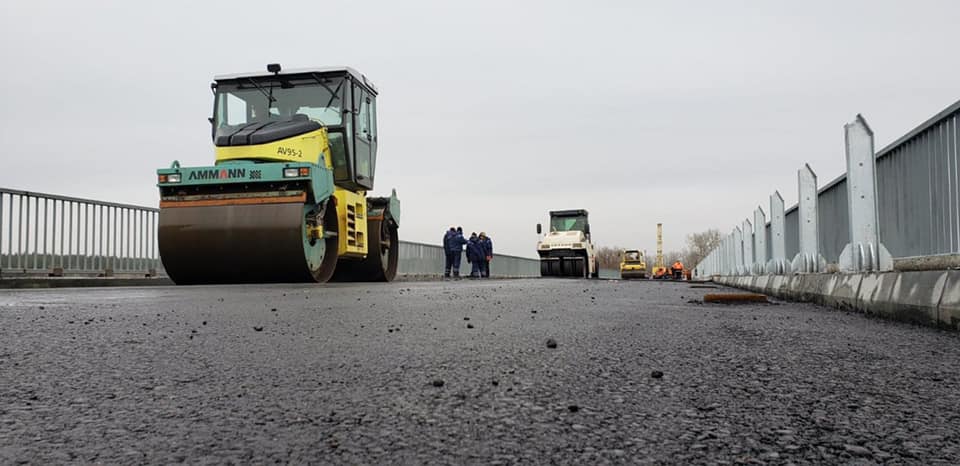 В Харьковской области еще на двух мостах начали капремонт (фото)