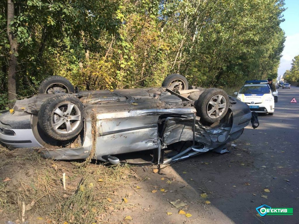 В Харькове – ДТП с переворотом (фото) | В Харькове – ДТП с переворотом