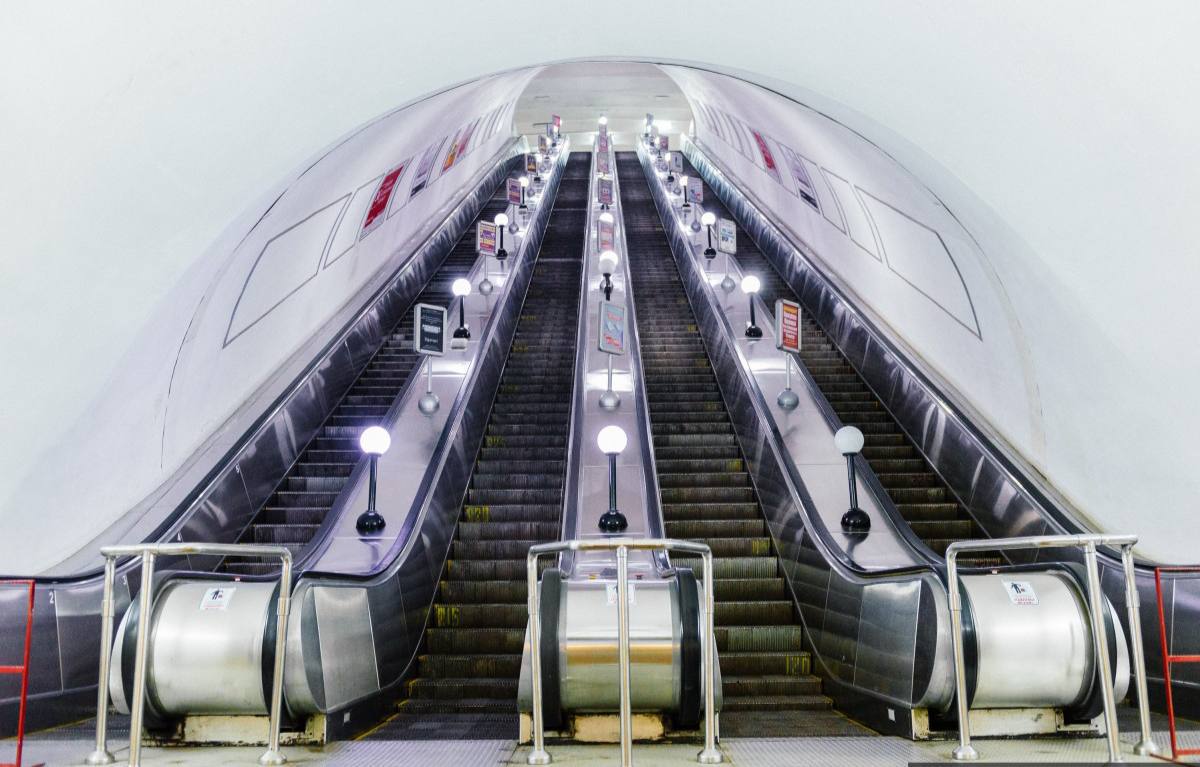 Терехов заявил, что в Харькове запускают эксалаторы в метро