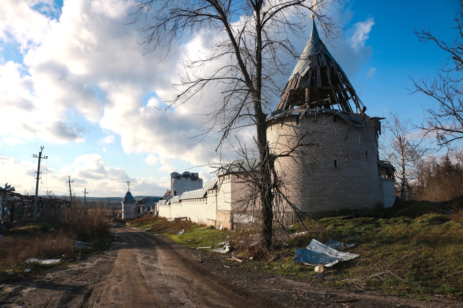 Нацгвардия показала виды вдоль дороги из Харьковщины на Донбасс (фоторепортаж)