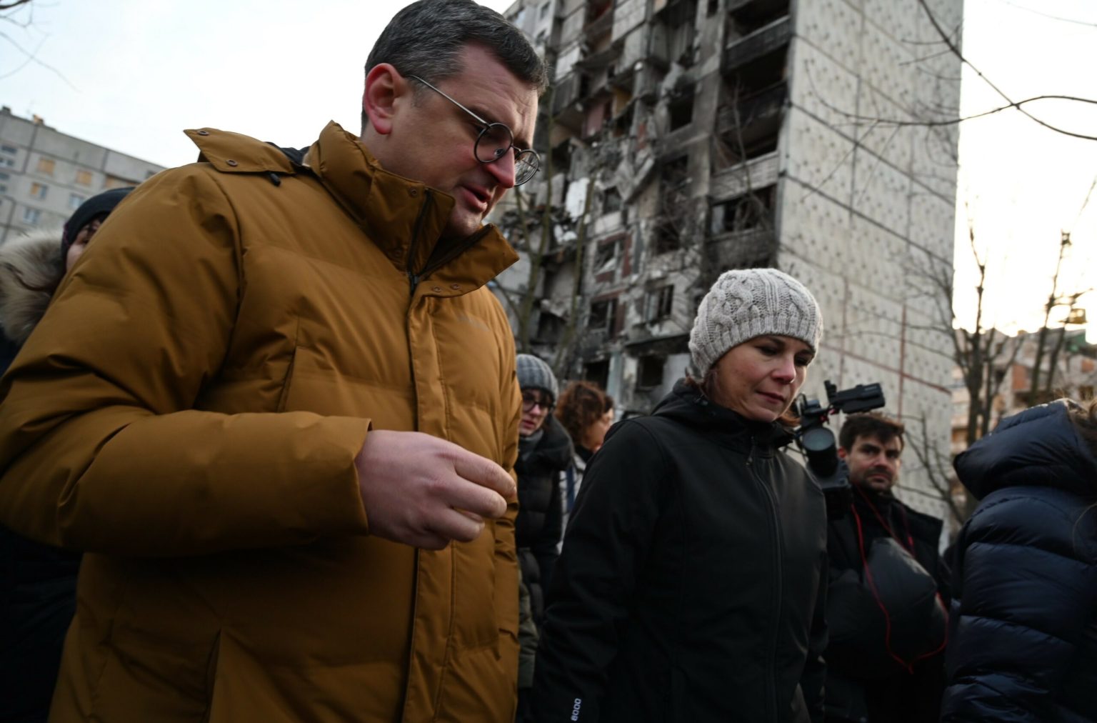 Глава МИД Германии Бербок побывала на Салтовке и пообещала оружие (видео)