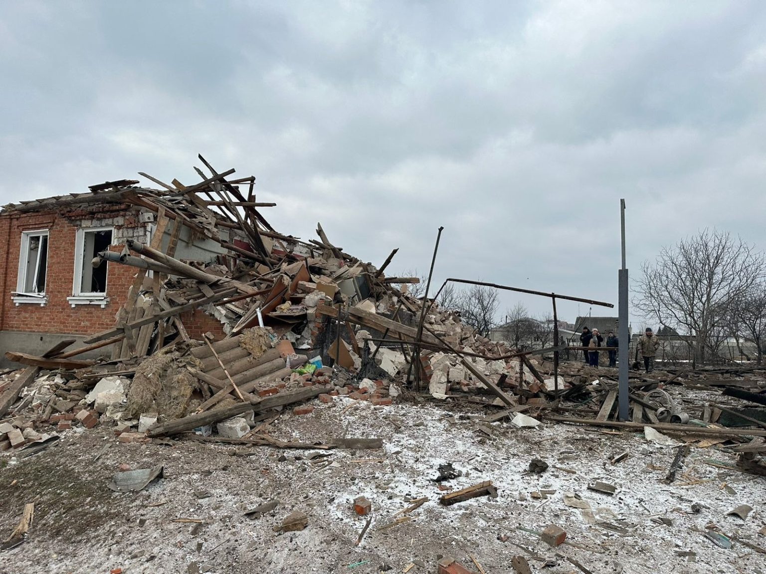 На Харьковщине сегодня утром обстреляли пограничные села, разрушено жилье