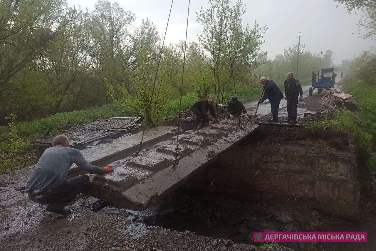 На Харьковщине планируют восстановить еще семь мостов