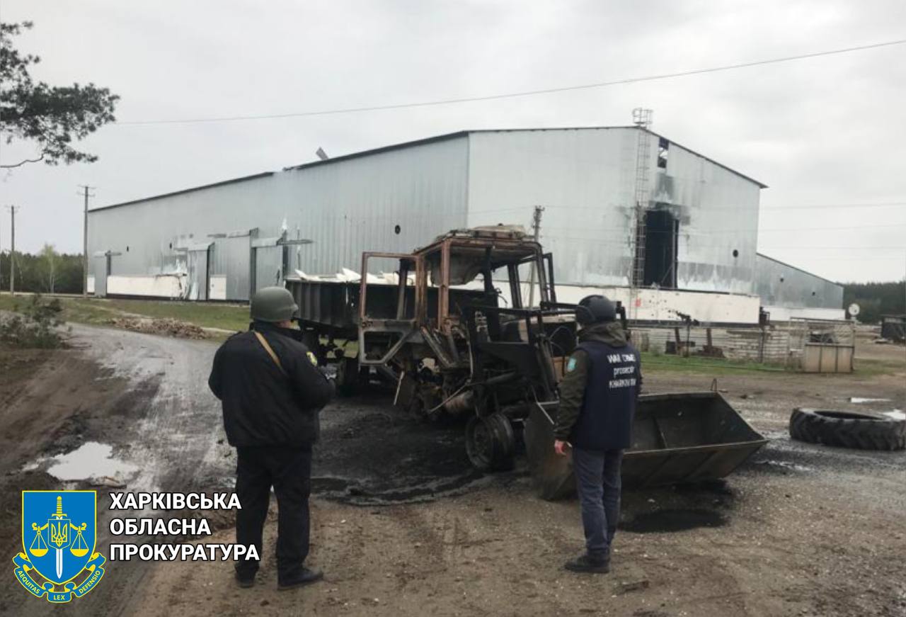 Четверо поранених та згорілий трактор: наслідки денних обстрілів Харківщини