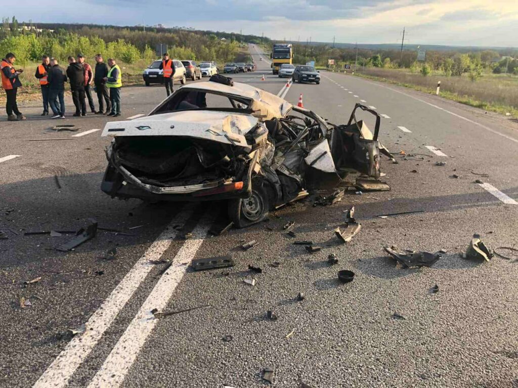 33-летний водитель погиб, пять человек в больнице: авария на Окружной  Харькова