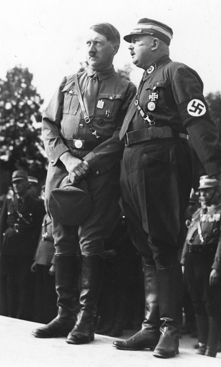 Эрнст Рем и Адольф Гитлер в 1933 году