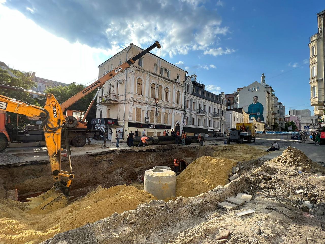 На Рымарской в Харькове почти устранили последствия ракетного удара —  Терехов