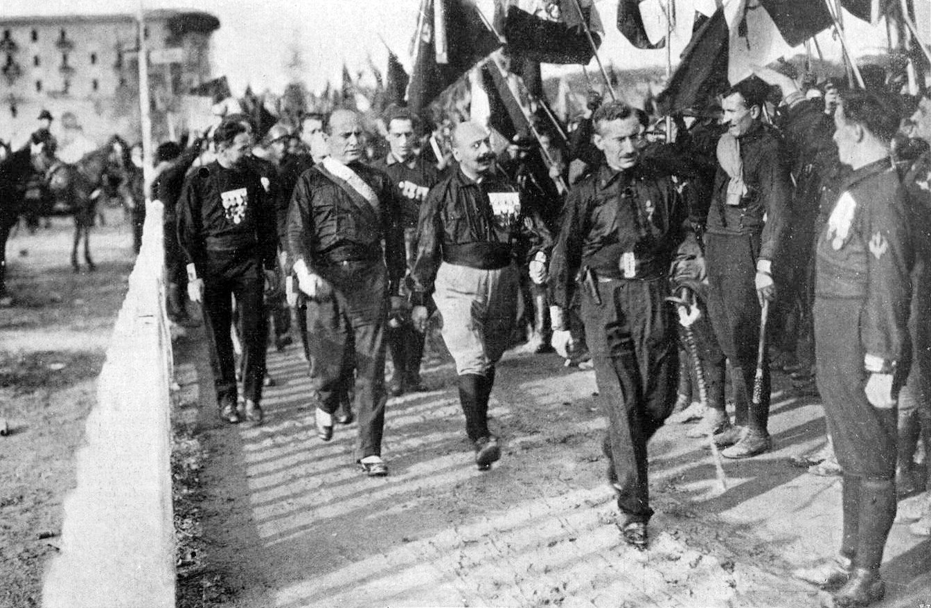 Лідери італійських фашистів із Муссоліні