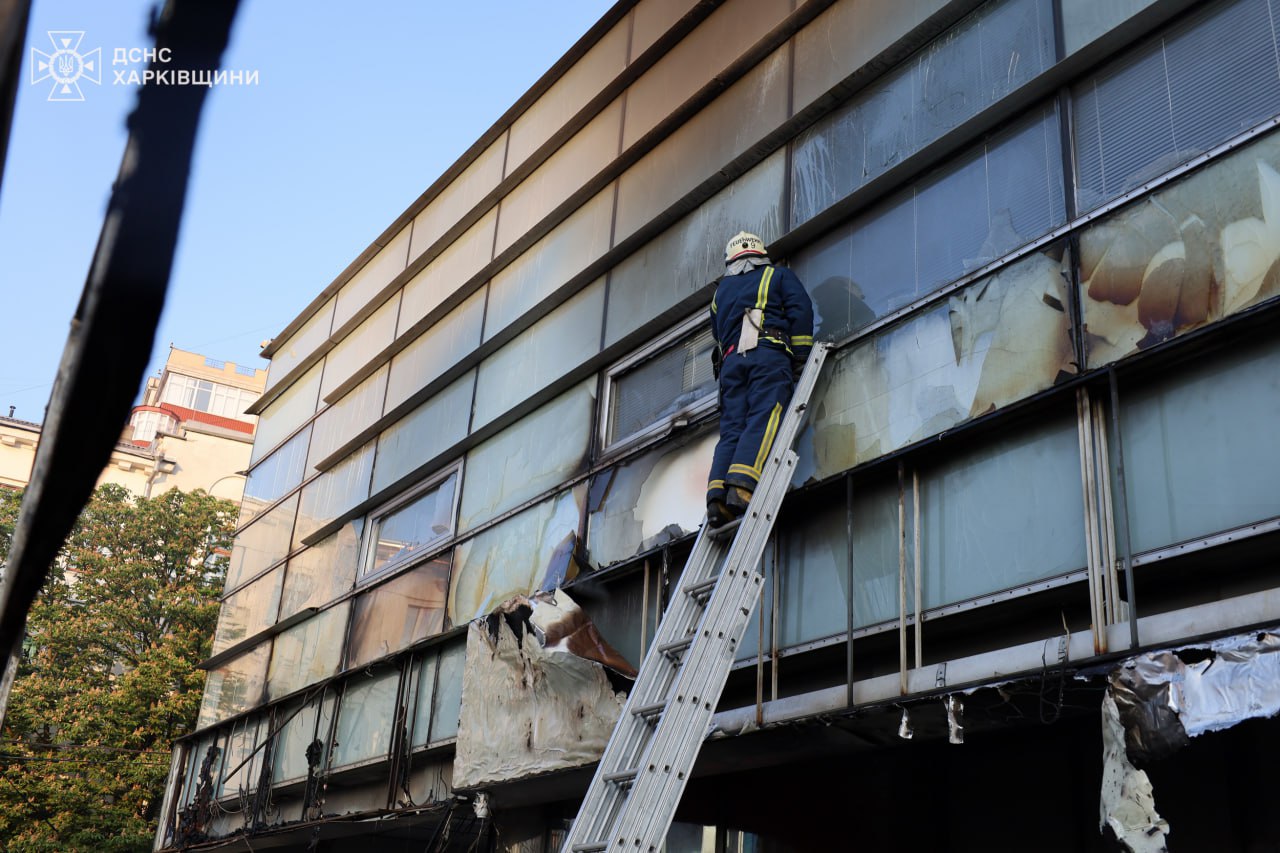 згоріло кафе у Харкові 23 травня