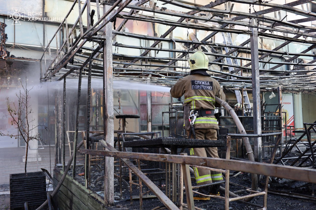згоріло кафе у Харкові 23 травня 4