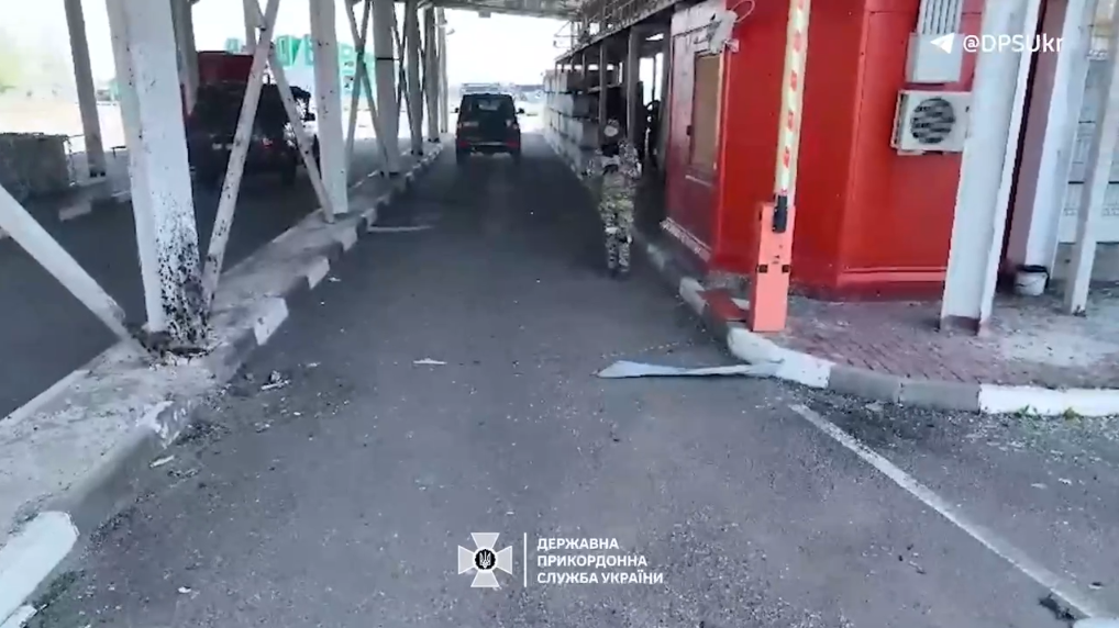 Военный РФ отправил на Харьковщину дрон с записью собственных позиций (видео)