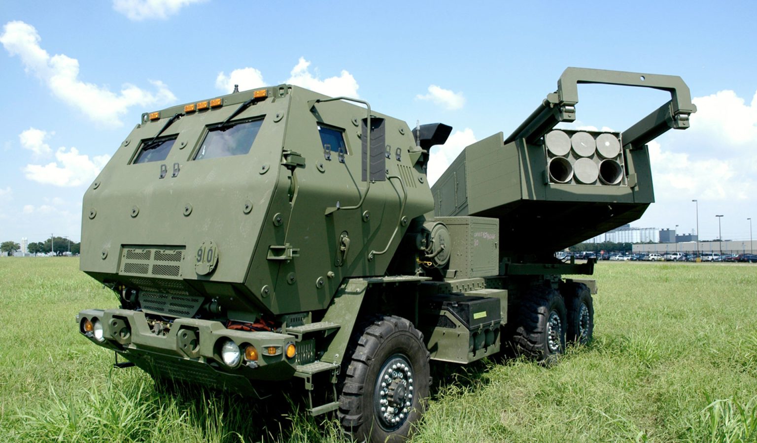 Разрешения США бить из HIMARS с Харьковщины по РФ недостаточно — Зеленский