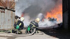 Масштабный пожар в Харькове полностью потушили (видео)