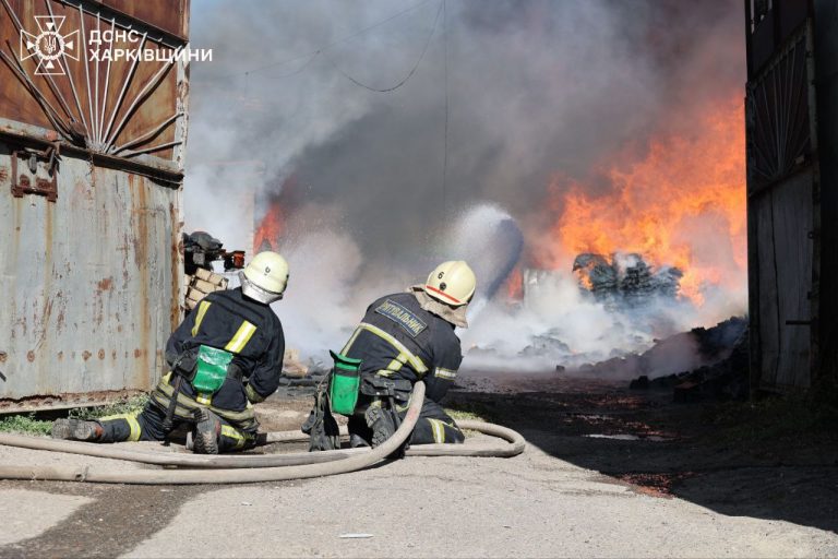 Масштабный пожар в Харькове полностью потушили (видео)