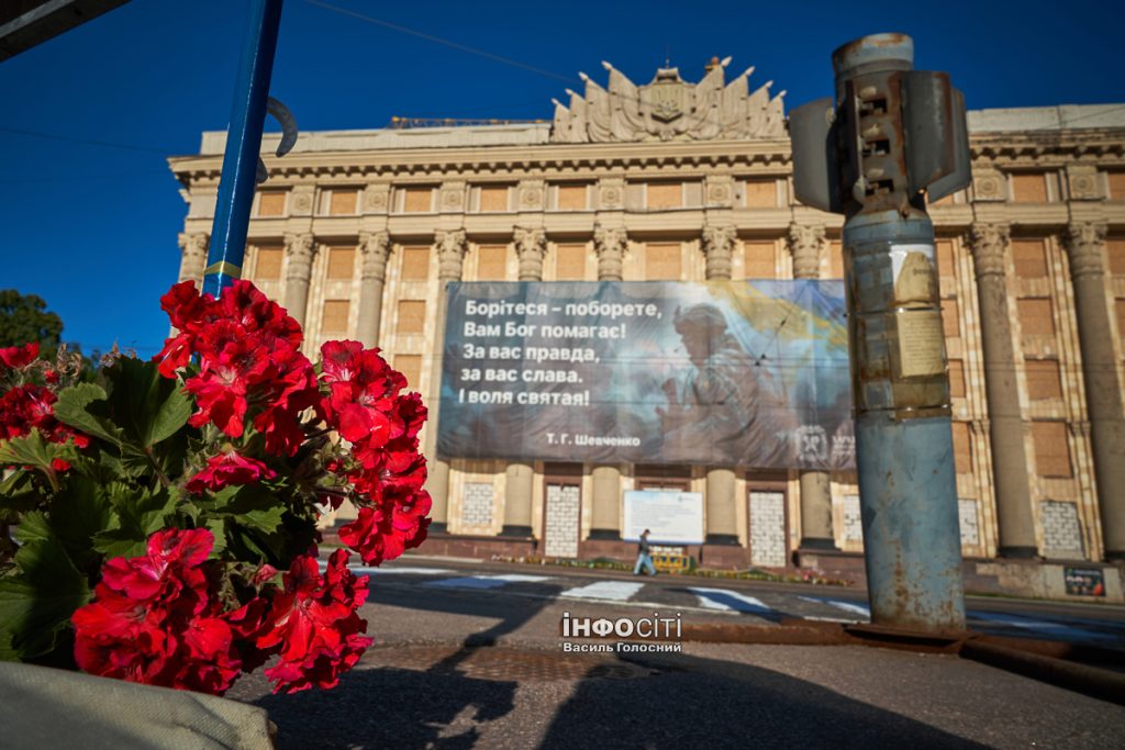 Працівники яких підприємств заброньовані на Харківщині: що відповіли в ХОВА