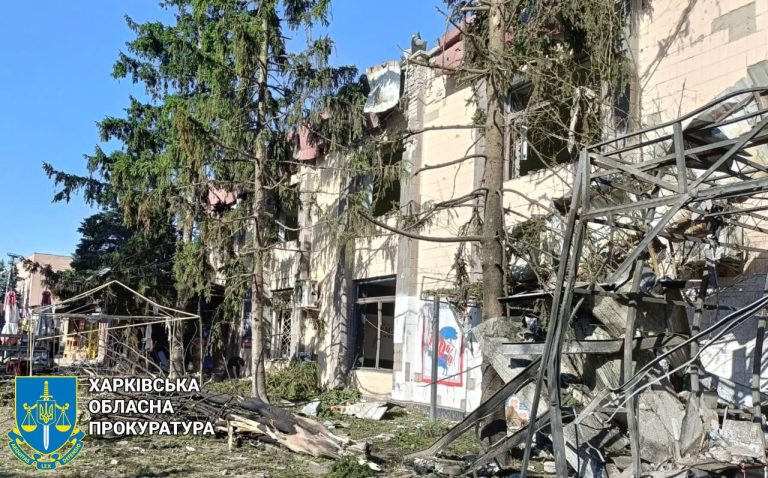 Головні новини Харкова 3.07: авіаудар по Київському району, вісім постраждалих