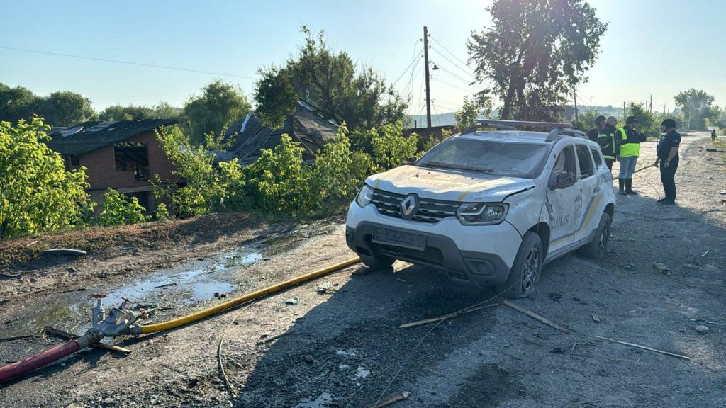 Удар по Будам: второй погибший – полицейский, первые фото с места «прилета»