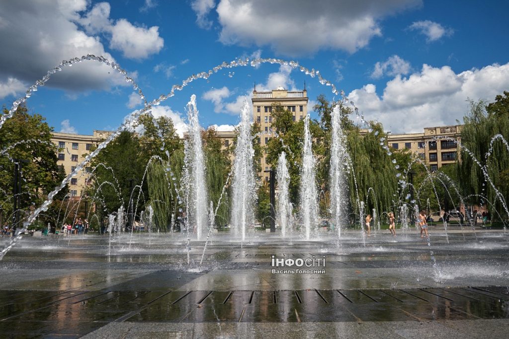 Главные новости Харькова 15.08: бои, прогноз бюджета, удары КАБами