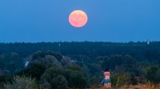 Суперлуние видели над Харьковом: что это за явление, рассказал астроном (фото)