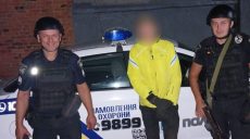 Хотів поїхати: на вокзалі в Богодухові копи зустріли розгубленого підлітка