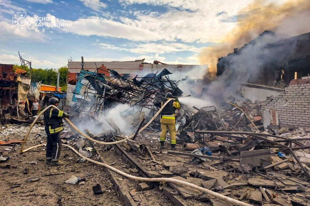 ЗС РФ били по рятувальниках, які гасили пожежу після «прильоту» в Куп’янську