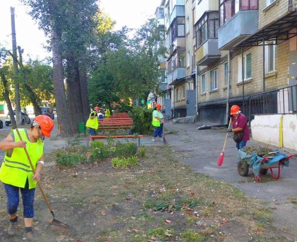 Нічний “приліт” у Харкові: з’явилися фото з місця