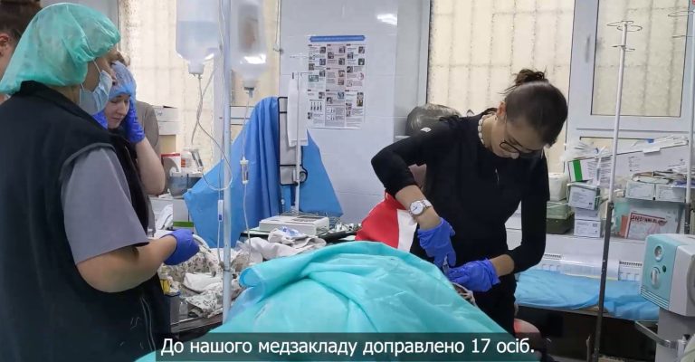 Раненых в результате ракетного удара лечат в больницах Харькова (видео)