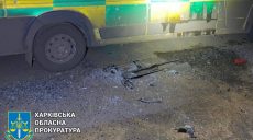 «Швидка» пошкоджена через ворожу атаку Куп’янська: поранений водій (фото)