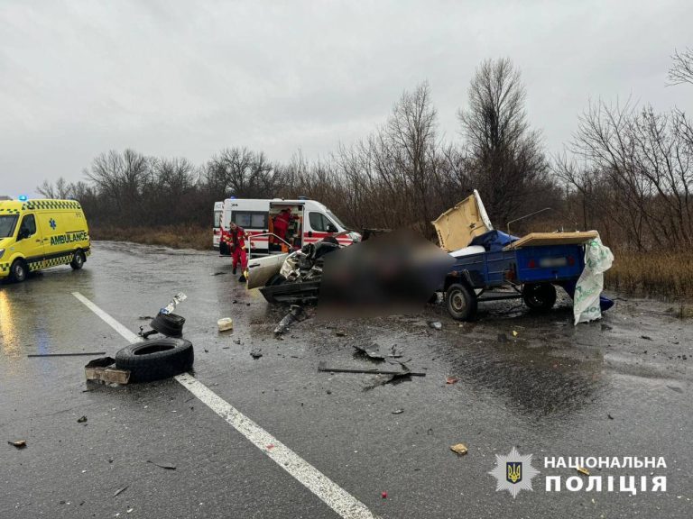 Два человека погибли в ДТП в Чугуеве, среди пострадавших – ребенок (фото)