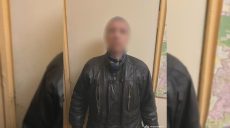 В Харькове мужчина бросился с ножом на собутыльника — полиция выяснила детали