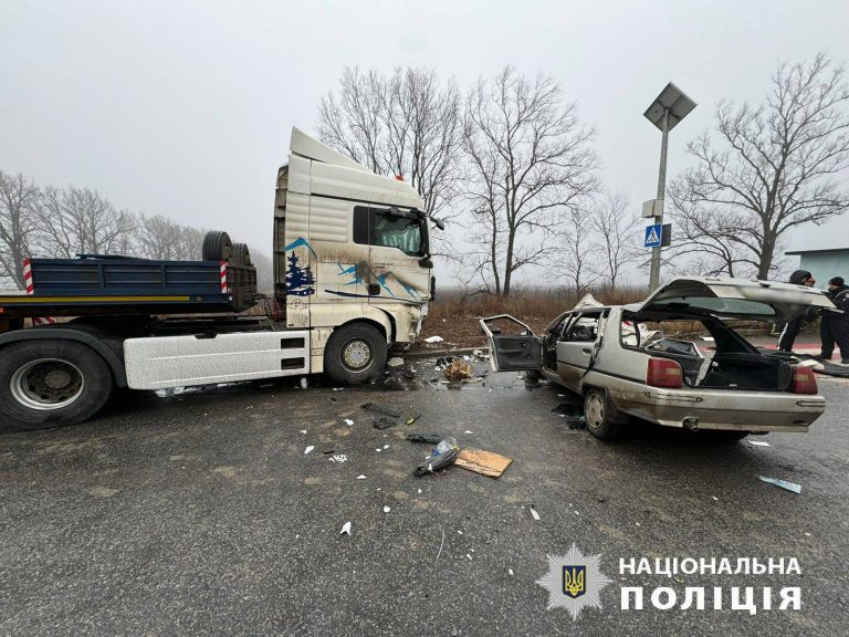 Двоє загиблих і трирічна дівчинка травмована у ДТП на Харківщині