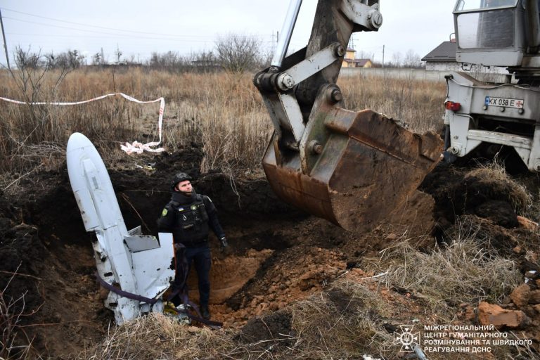 ГСЧС показали фото, как российскую ракету Х-59 уничтожили в Харькове