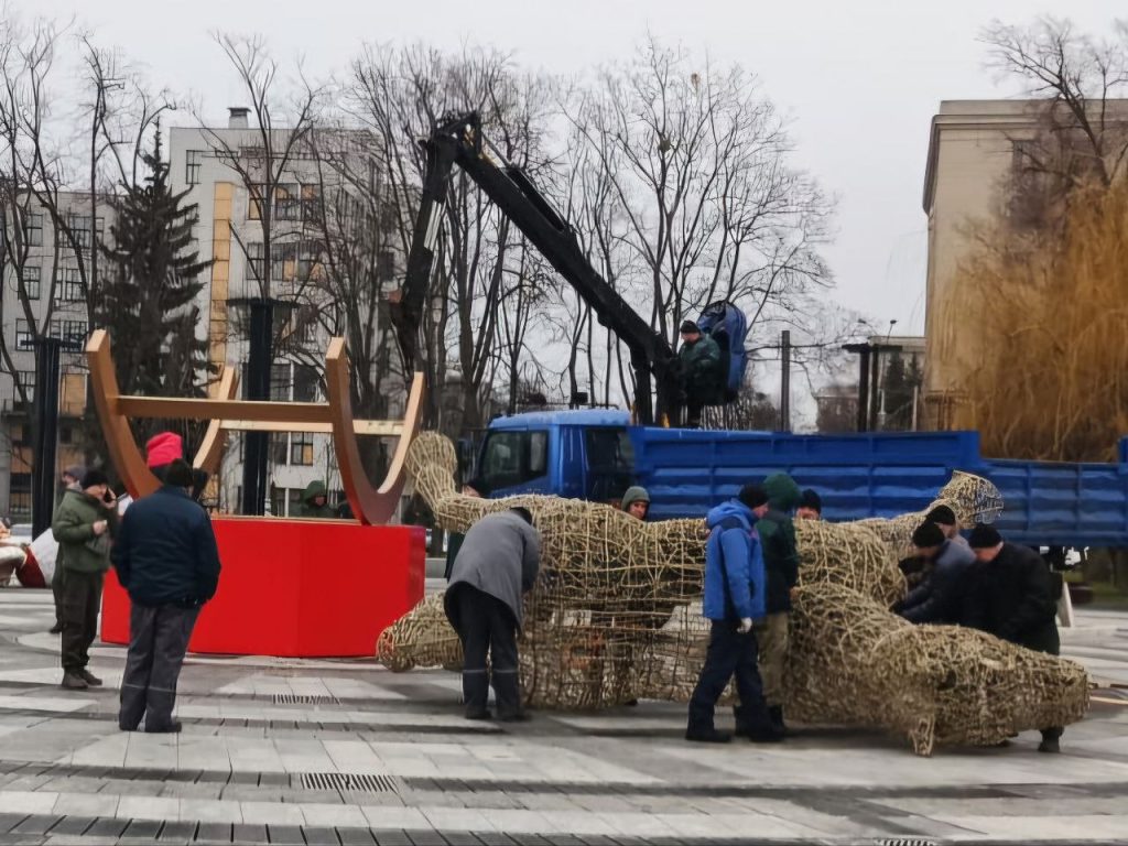 декорации убирают в Харькове