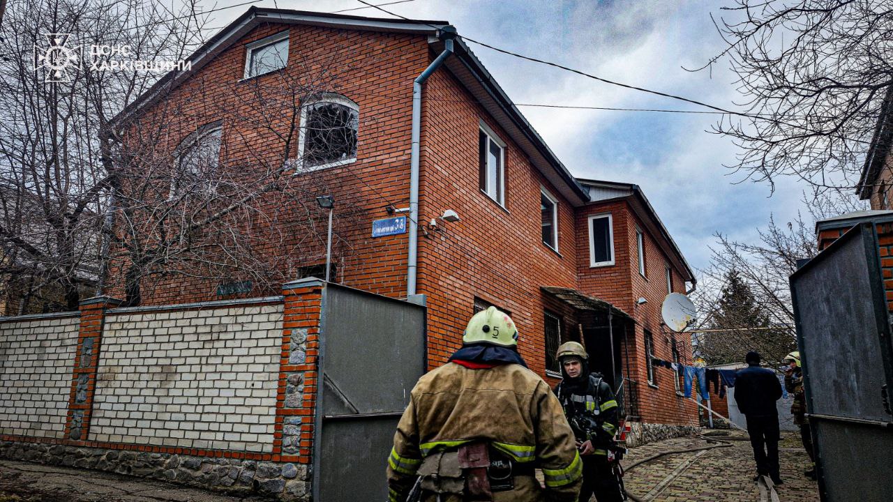 В пожаре в собственном доме погибла женщина в Харькове (фото)