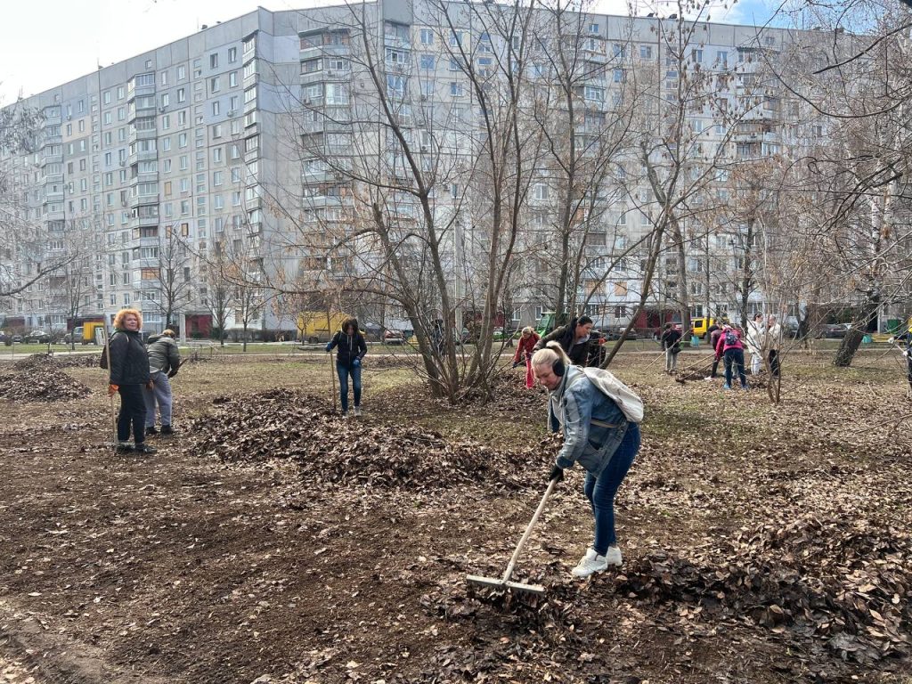 Зелена весна: у Харкові – загальноміська акція з прибирання після зими (фото)