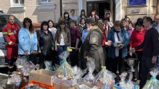 Паски для 92-ї бригади ЗСУ спекли співробітники “швидкої” Харкова (фото)